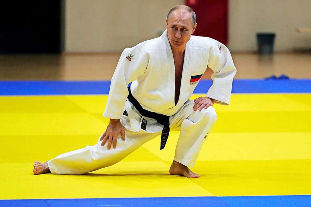 Putin ist Judoka und trägt sogar den schwarzen Gurt.  | Foto: MIKHAIL KLIMENTYEV (AFP)