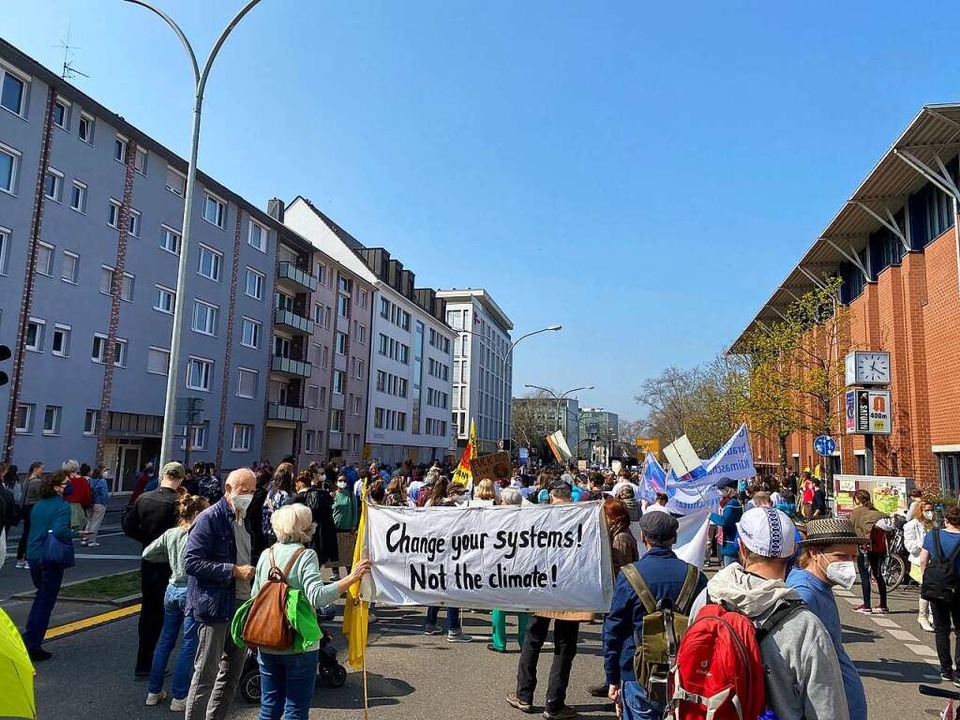 Demonstration der Klimaschutzaktivisten von Fridays for Future in Freiburg  | Foto: Anika Maldacker