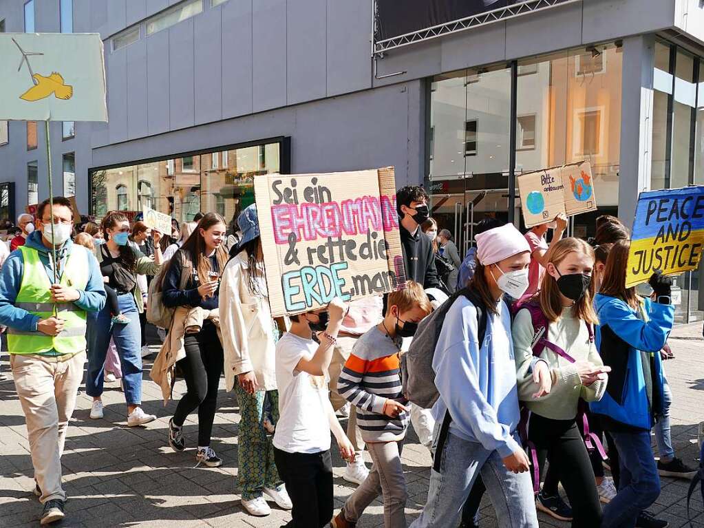 Rund um den Globus und auch in Bad Sckingen demonstrierten junge Menschen fr Klimaschutz und Frieden.