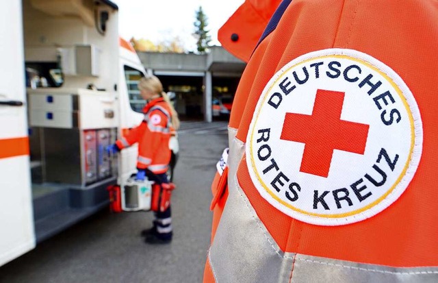 Das Deutsche Rote Kreuz leistet Hilfe ...hmen Busch untersttzt das finanziell.  | Foto: Bernd Weissbrod