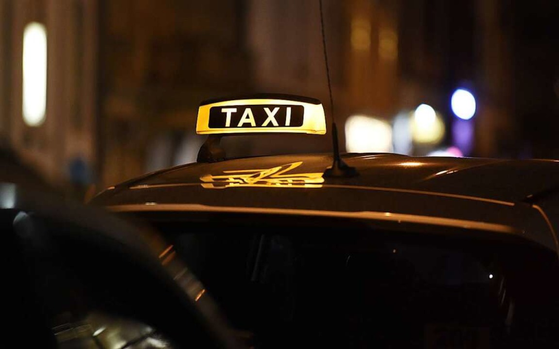 Für 7 Euro können Frauen nachts mit dem Taxi fahren.  | Foto: Rita Eggstein