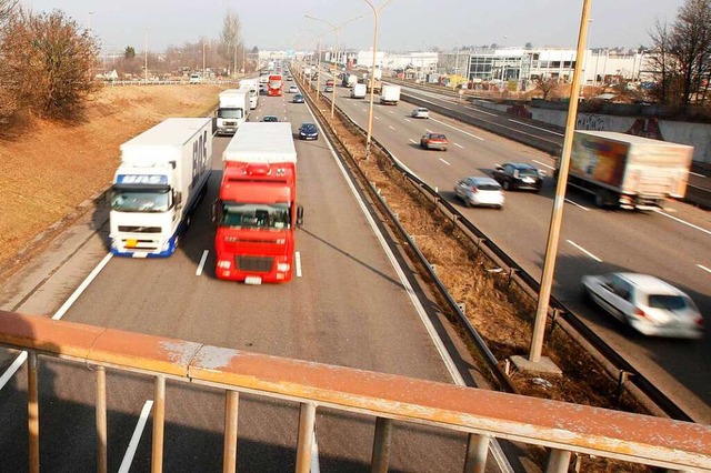 Im Elsass hat der Schwerlastverkehr offenbar zugenommen.  | Foto: Copyright: Badias / Andia.fr via www.imago-images.de