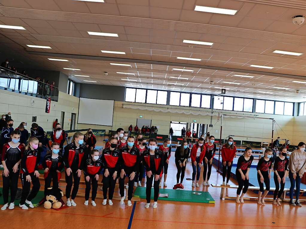 Beste Stimmung herrschte beim Turnwettkampf in der Bonndorfer Stadthalle. Die jungen Sportlerinnen und Sportler freuten sich, nach zweijhriger Corona-Pause wieder ihre Leistungen zeigen zu knnen.