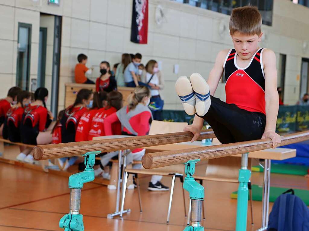 Beste Stimmung herrschte beim Turnwettkampf in der Bonndorfer Stadthalle. Die jungen Sportlerinnen und Sportler freuten sich, nach zweijhriger Corona-Pause wieder ihre Leistungen zeigen zu knnen.