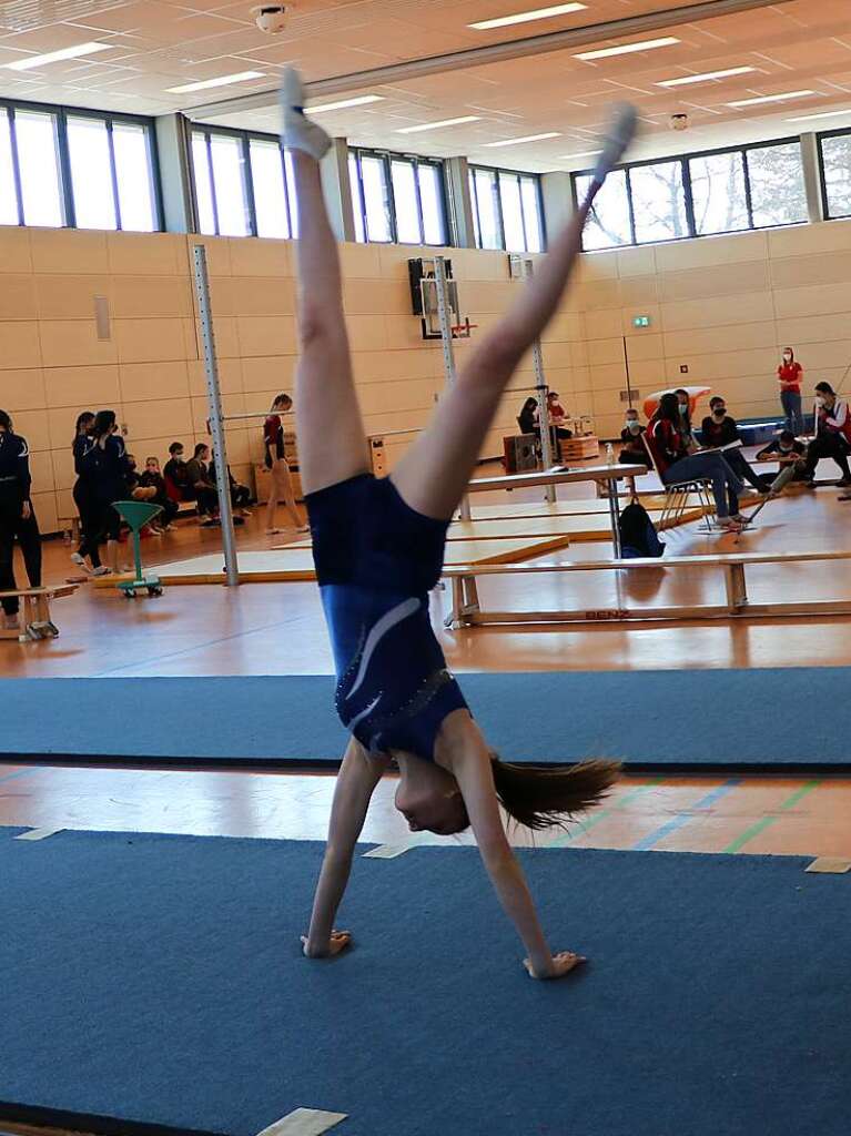 Beste Stimmung herrschte beim Turnwettkampf in der Bonndorfer Stadthalle. Die jungen Sportlerinnen und Sportler freuten sich, nach zweijhriger Corona-Pause wieder ihre Leistungen zeigen zu knnen.