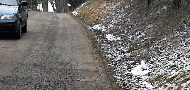 Straensanierung ist eine Daueraufgabe...r Strae zwischen Dachsberg und Ibach.  | Foto: Karin Stckl-Steinebrunner