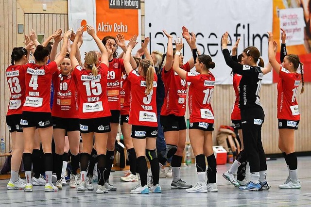 berzeugende Einheit: Die Handballerin...nd Tabellenfhrer in der dritten Liga.  | Foto: Achim Keller