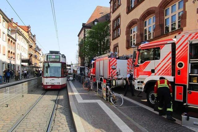 13-Jähriger unter Straßenbahn in Freiburg-Stühlinger eingeklemmt