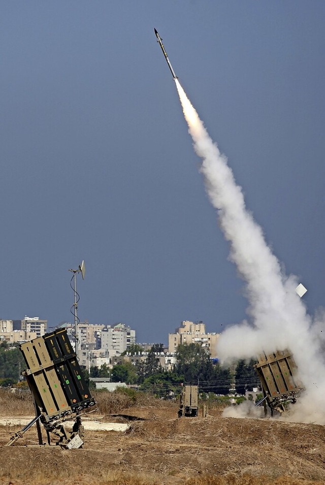 Das israelische Raketenabwehrsystem &#...osse aus dem Gaza-Streifen abzufangen.  | Foto: Abir Sultan