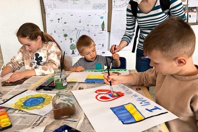 Schüler aus Titisee-Neustadt machen Kunst mit ukrainischen Kindern