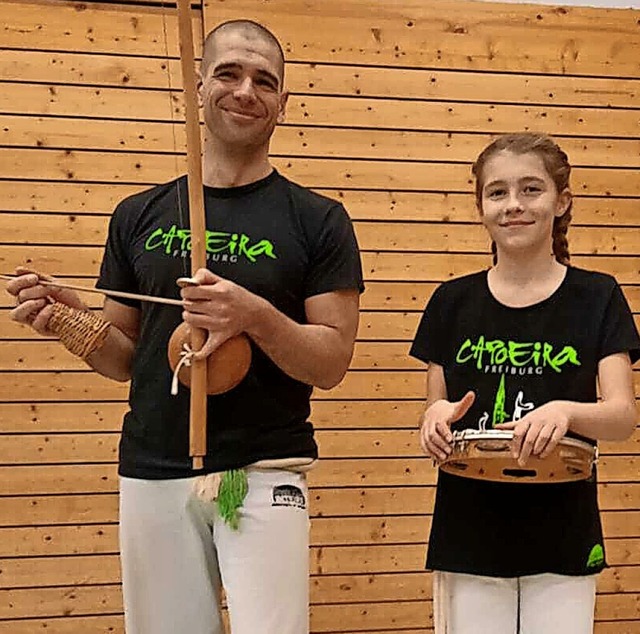 Capoeira-Lehrer Jens Ulbrich und Zisch-Reporterin Antonia Meining  | Foto: privat