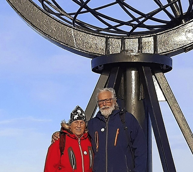 Hildegard Beyerlander-Thomann und ihr Mann am Nordkap.  | Foto: Privat