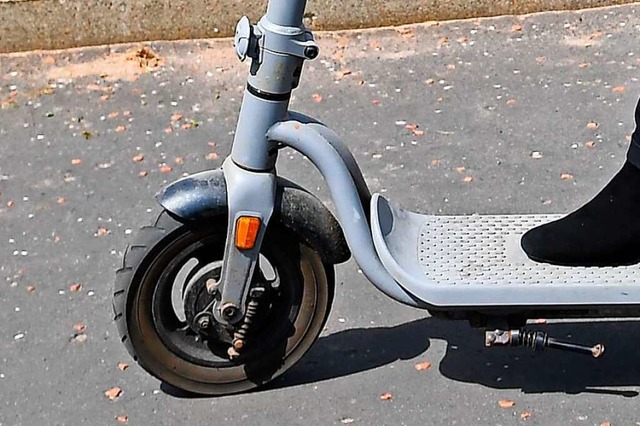 Der Junge war mit einem E-Scooter unterwegs, als der Unfall passierte.  | Foto: Andy Buchanan