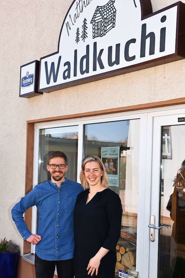Matthias Hermann und Jasmien van Belle... St. Mrgen das Restaurant Waldkuchi.   | Foto: Thomas Biniossek