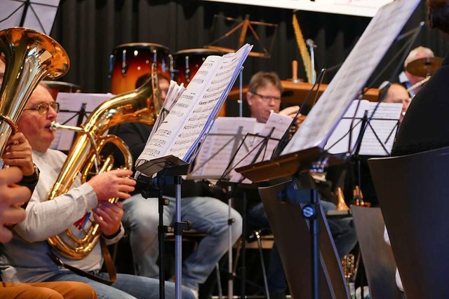 Auggener Musiker bei den Proben in der Auggener Sonnberghalle  | Foto: Savanna Cosma