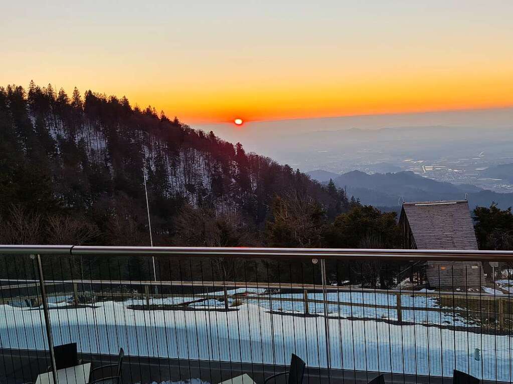 Begeisterung wurde bei Stephanie Gasser ausgelst durch einen schnen Sonnenuntergang beim Blick ins Tal.