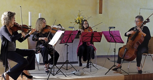 Das Ensemble &#8222;Vielsaitig&#8220; in der Fahrnauer Matthuskirche  | Foto: Roswitha Frey