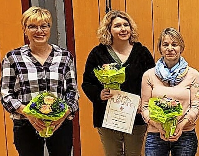 Marlies Huber, Manuela Hfflin und Hil...h wurden als bungsleiterinnen geehrt.  | Foto: Horst David