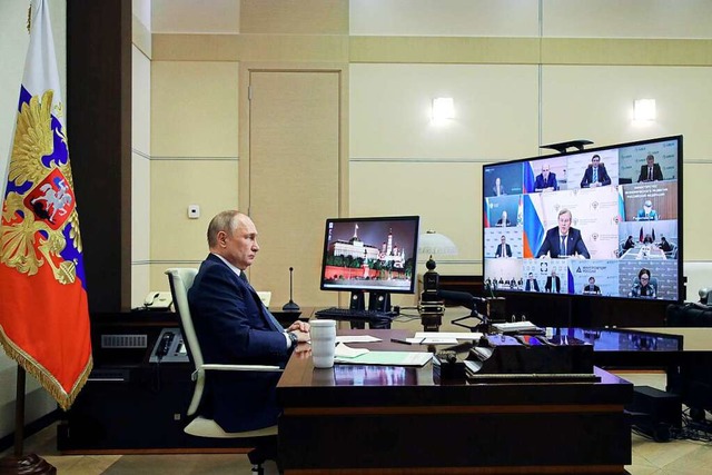 Wladimir Putin hat angeordnet, dass we...n bei der Gazprombank erffnen mssen.  | Foto: Mikhail Klimentyev (dpa)