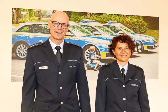Die neue Leiterin des Polizeipostens O... Leiter des Polizeireviers Schopfheim.  | Foto: Sarah Trinler