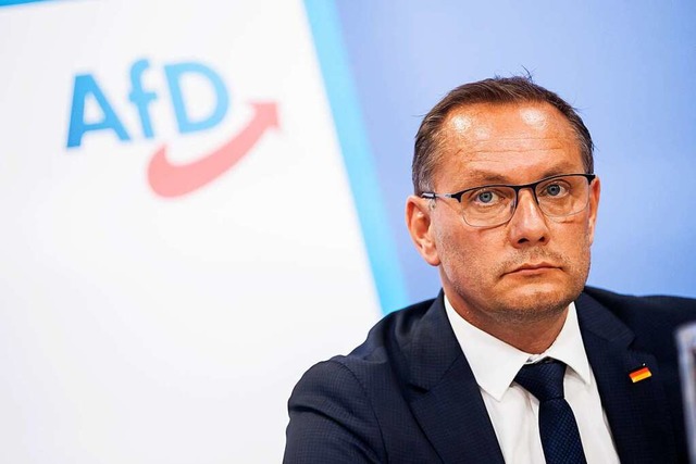 Kritisiert Russland nur sehr behutsam: AfD-Parteichef Tino Chrupalla   | Foto: Christoph Soeder (dpa)