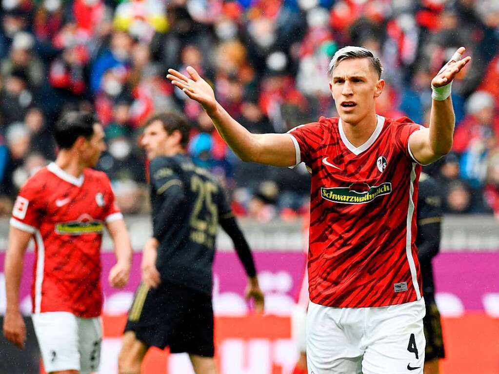 Der SC Freiburg verliert 1:4 gegen den FC Bayern Mnchen.