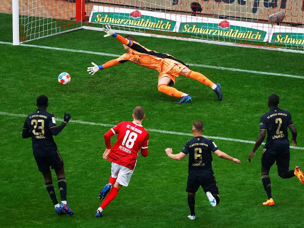 Der SC Freiburg verliert 1:4 gegen den FC Bayern Mnchen.