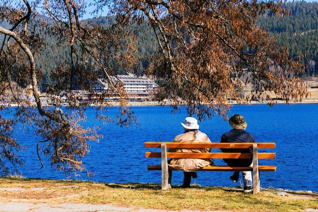 Auch am Titisee wird es an Ostern vielleicht wieder mehr Touristen geben.  | Foto: Philipp von Ditfurth (dpa)