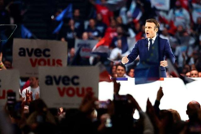 Macron geht bei seinem einzigen Wahlkampfauftritt in die Vollen