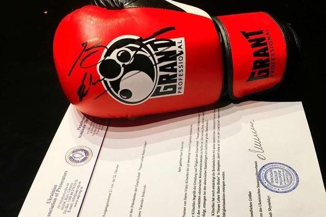 Klitschko-Boxhandschuhe bringen Tausende Euro bei Auktion