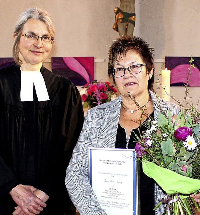 <BZ-FotoAnlauf>Kirchendienerin:</BZ-Fo...rin Ulrike Krumm (l.) und Doris Sutter  | Foto: Gerd Sutter