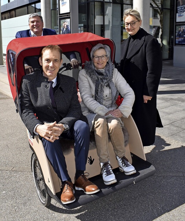 Elmar Bruno, Jrg Lutz, Gabi Vgtlin u...die  Seniorenausfahrten mglich macht.  | Foto: Thomas Loisl Mink