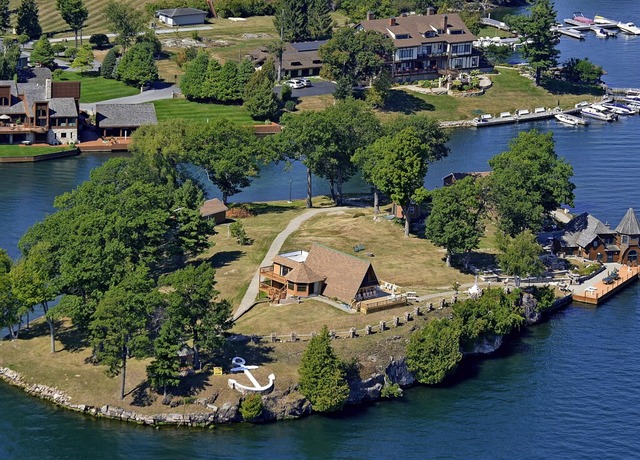 Eiland gefllig? Die Insel St. Elmo Is... kanadischen Grenze steht zum Verkauf.  | Foto: - (dpa)