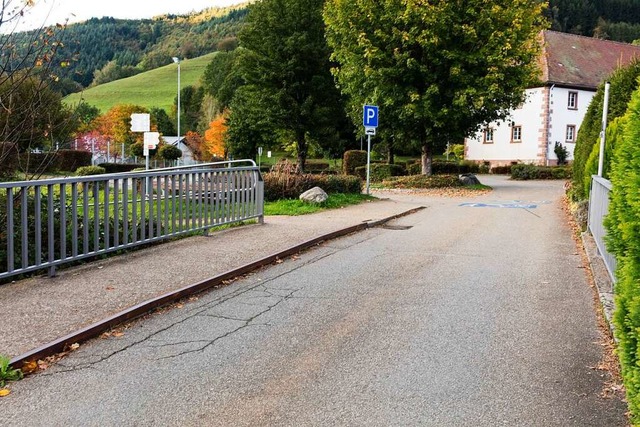 Eine schmale Strae, viele Ziele: Hier...f  &#8211; und nach Haslachsimonswald.  | Foto: Gabriele Zahn