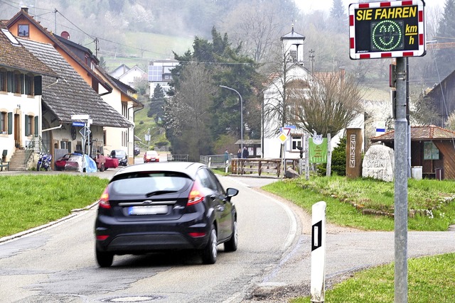 Vorfreude in Enkenstein: Es gibt grne...po 30.  Da lchelt selbst der Smiley.   | Foto: Andr Hnig