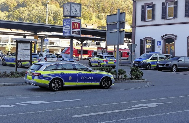 Polizeieinsatz im Oktober 2021 am Bahn...en Jahr 1517 Straftaten verbt worden.  | Foto: David Rutschmann