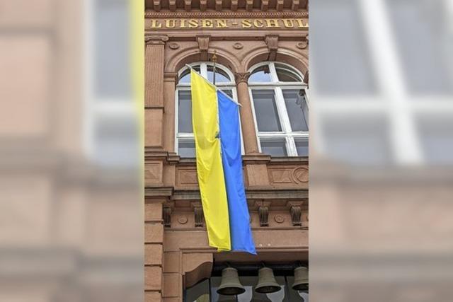 Ukraine-Flagge hängt wieder