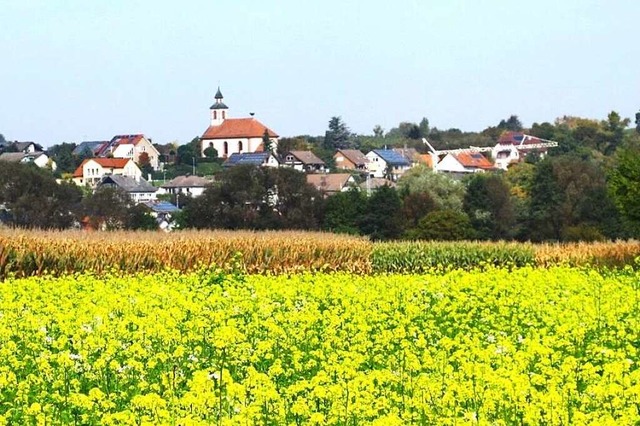 Blick auf Tutschfelden: Zur 1050-Jahr-...ungsentwicklung ber die Jahrhunderte.  | Foto: Reiner Merz