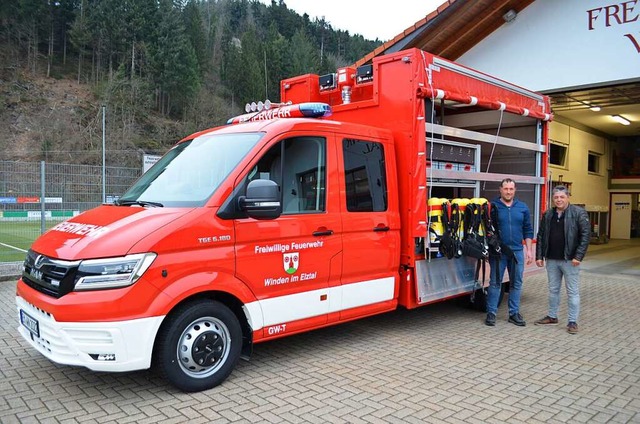 Der neue Gertewagen-Transport (GwT) d... Vorgnger Markus Rombach (von links).  | Foto: Nikolaus Bayer