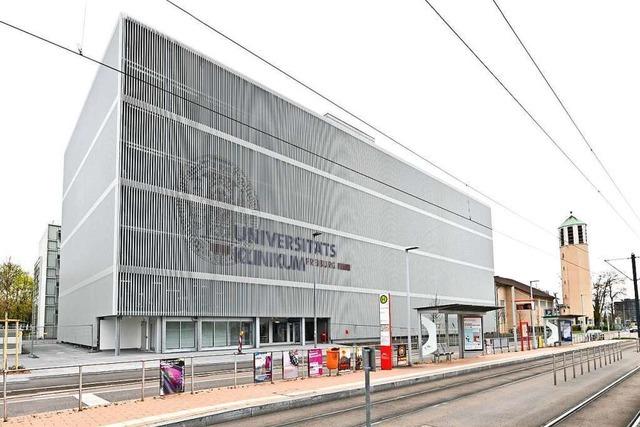 Neues Parkhaus des Universitätsklinikums Freiburg geht in Betrieb