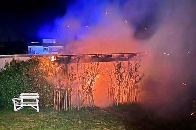Brennende Veranda sorgt für Feuerwehreinsatz in Bollschweil