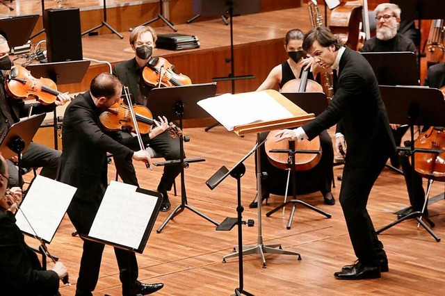 Solist: Antoine Tamestit (Viola). Am P...Symphonieorchesters: Teodor Currentzis  | Foto: Wolfram Lamparter (SWR)
