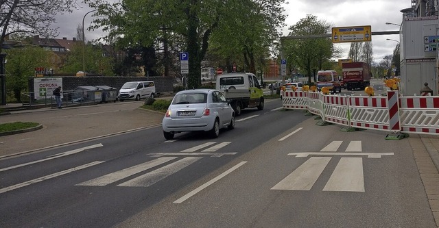 <BZ-FotoAnlauf>Windsperrung:</BZ-FotoA...tt drei Spuren auf der Schreiberstrae  | Foto: Manuel Fritsch