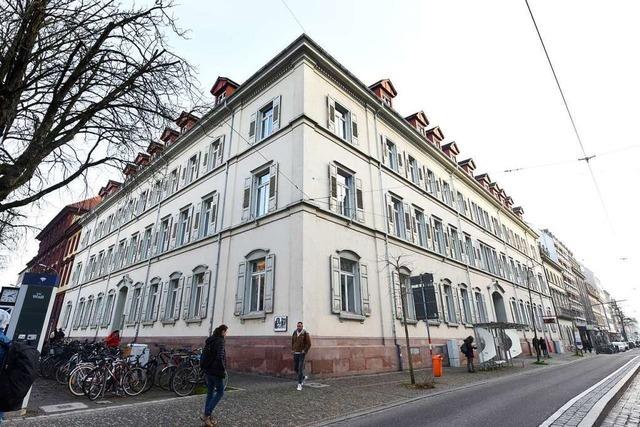 Zwei Rucksackdiebe müssen sich vor dem Freiburger Amtsgericht verantworten