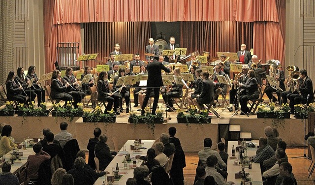 Das Aktiven-Ensemble des Musikvereins Schwrstadt  | Foto: Rolf Reimann