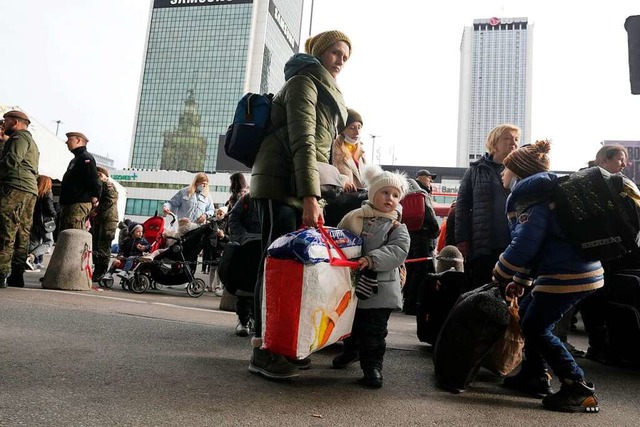 Auch fr Flchtlinge aus der Ukraine m...e Gemeinde Ebringen Wohnraum anbieten.  | Foto: Czarek Sokolowski (dpa)