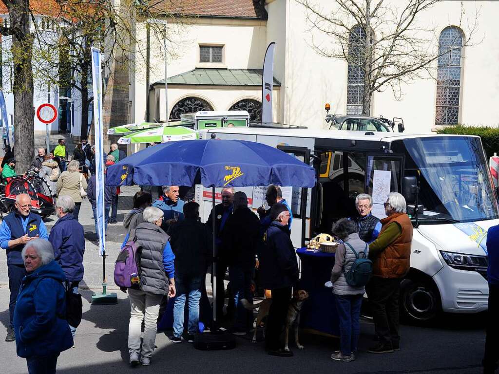 Die Verantwortlichen des veranstaltenden Gewerbeverbandes freuten sich, dass das fr den Handel so wichtige Wochenende von 