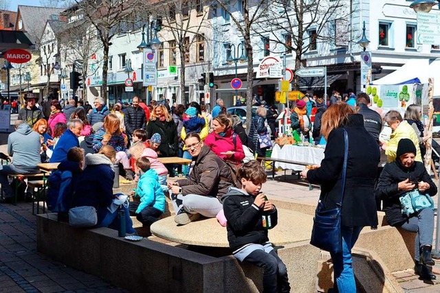 Gesprche und kulinarische Gensse an ...hrten zum Sonntagnachmittagsprogramm.  | Foto: Liane Schilling