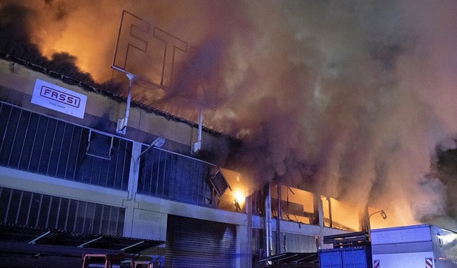 Einer der grten Brandereignisse zule...ar der Grobrand bei FTN in Neuenburg.  | Foto: Volker Mnch