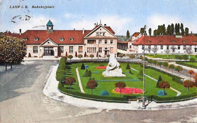 Der alte Stadtbahnhof (Postkarte 1929) und...  | Foto: Manfred Eble 